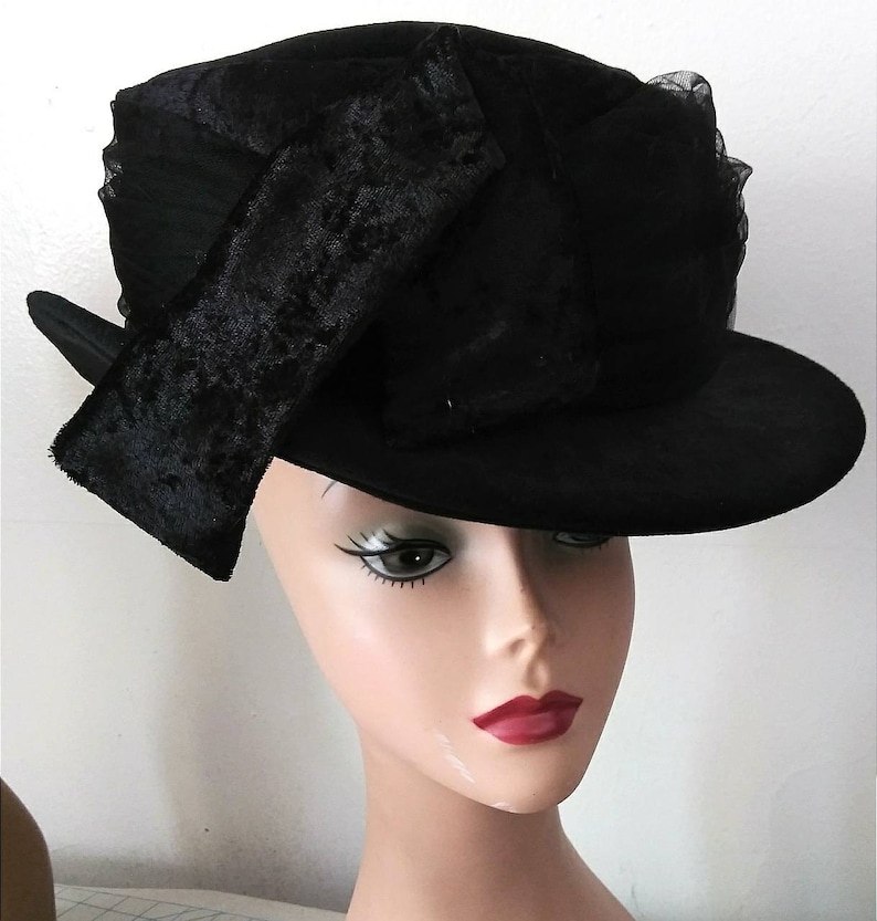 Foundation STEAMPUNK DERBY FOUNDATIONALTop HatTulle Wrap