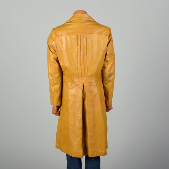Medium 1970s Trench Coat Mustard Leather Huge Lap… - image 2