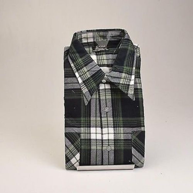 Men's 100% Cotton Pre-Shrunk Short Sleeve T-Shirt - Heavyweight Standard Fit Tee - View #14