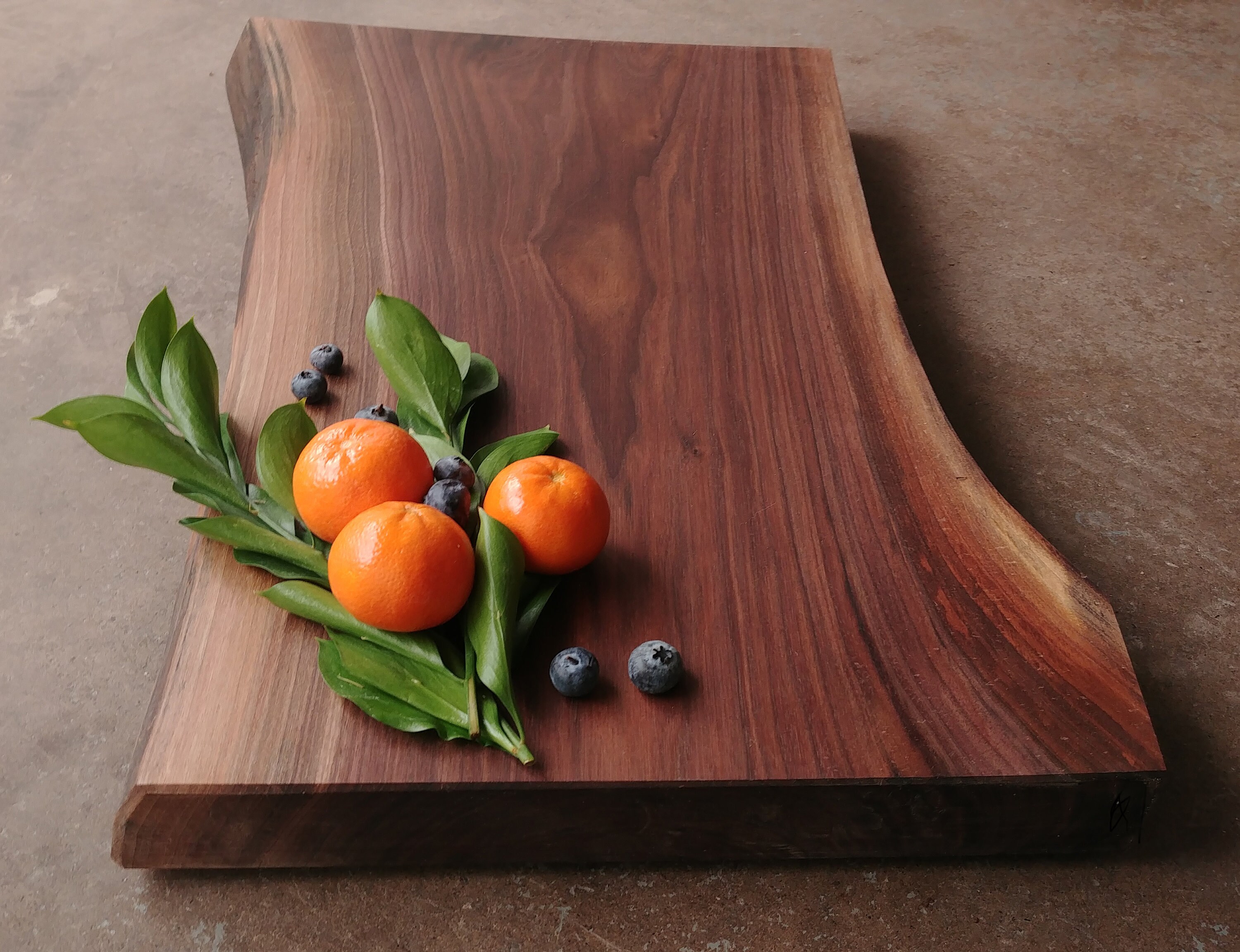 Live Edge Cutting Board