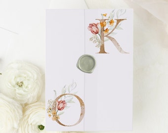 Veste en vélin pour faire-part 5 x 7, initiales en vélin doré blush 5 x 7 faire-part de mariage initial, veste en vélin personnalisée, invitations florales sur les manches