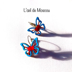 Boucles d'oreilles papillon en bois peint, bleu, fushia et rouge, dormeuses oreilles percées image 1