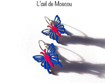 Boucles d'oreilles papillon en bois peint, bleu électrique, fushia et rouge, dormeuses oreilles percées