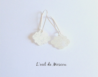 boucles d'oreilles dormeuses, nuage blancs en pointillés