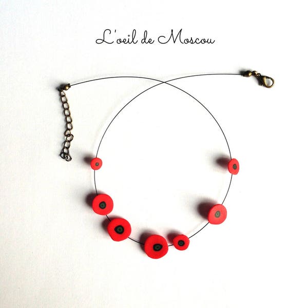 collier fleurs coquelicots rouges sur fil noir