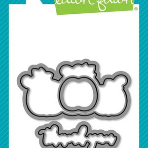 Puede incluir: Un juego de troqueles personalizados Lawn Fawn. La imagen presenta el logotipo de Lawn Fawn, una ilustración de ciervo y el texto "lawn cuts custom craft dies". El juego de troqueles incluye formas para manualidades. También es visible el texto "coordinates with 'pick of the patch add-on' stamp set".