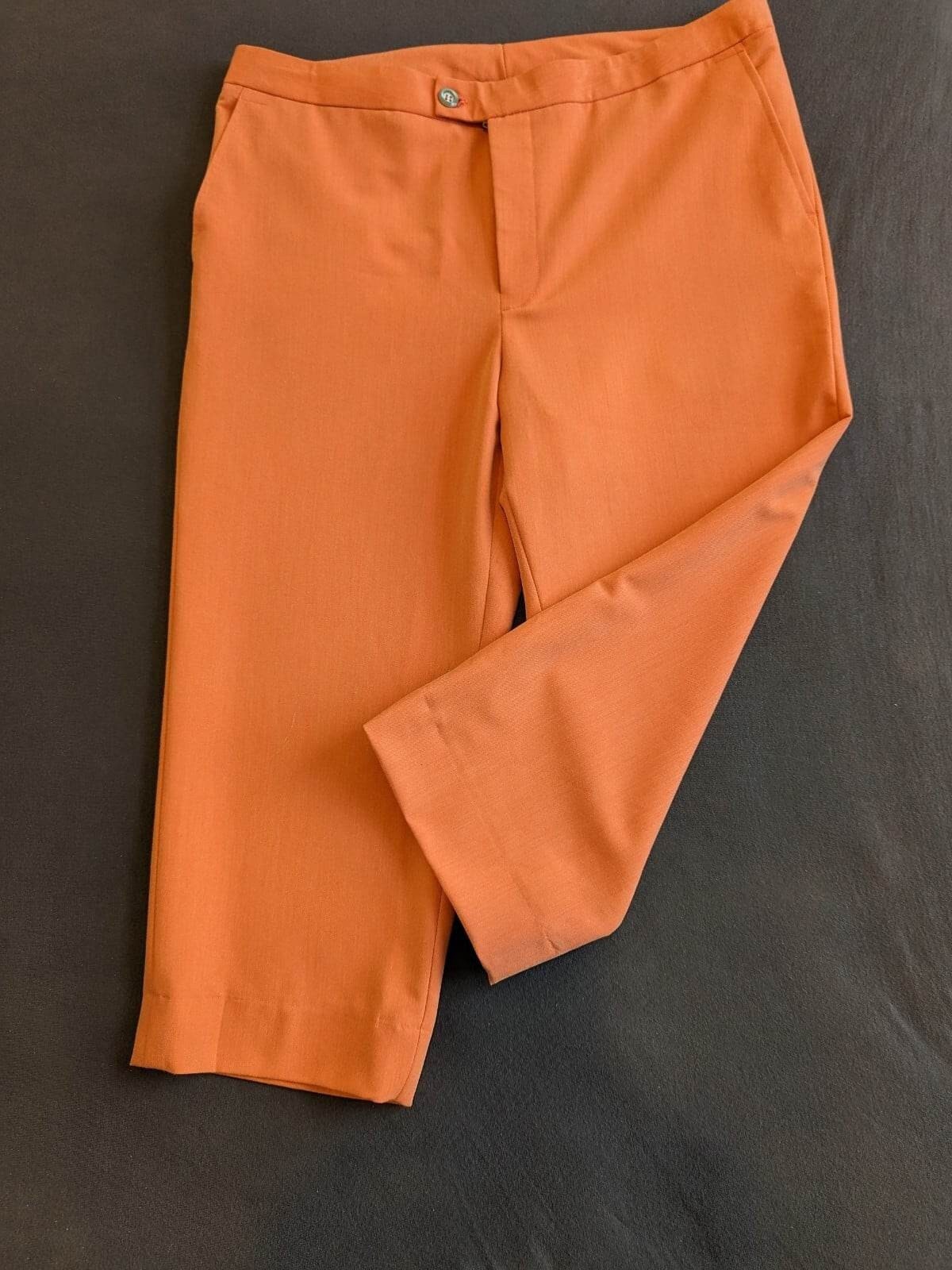 Vintage 1960s Solid Black Hi Rise Double Knit Polyester Pedal Pushers or  Capri Pants 