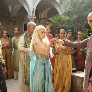 Daenerys Targaryen, Khaleesi  Mother of Dragon Quarth Dress+ Belt  ,  Halloween or cosplay. .