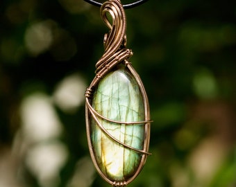 Flashy yellow green labradorite bronze jewelry wire wrapped Greek leather cord necklace crystal gemstone boho wire weaving unisex pendant