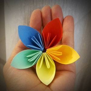 Kusudama origami flowers