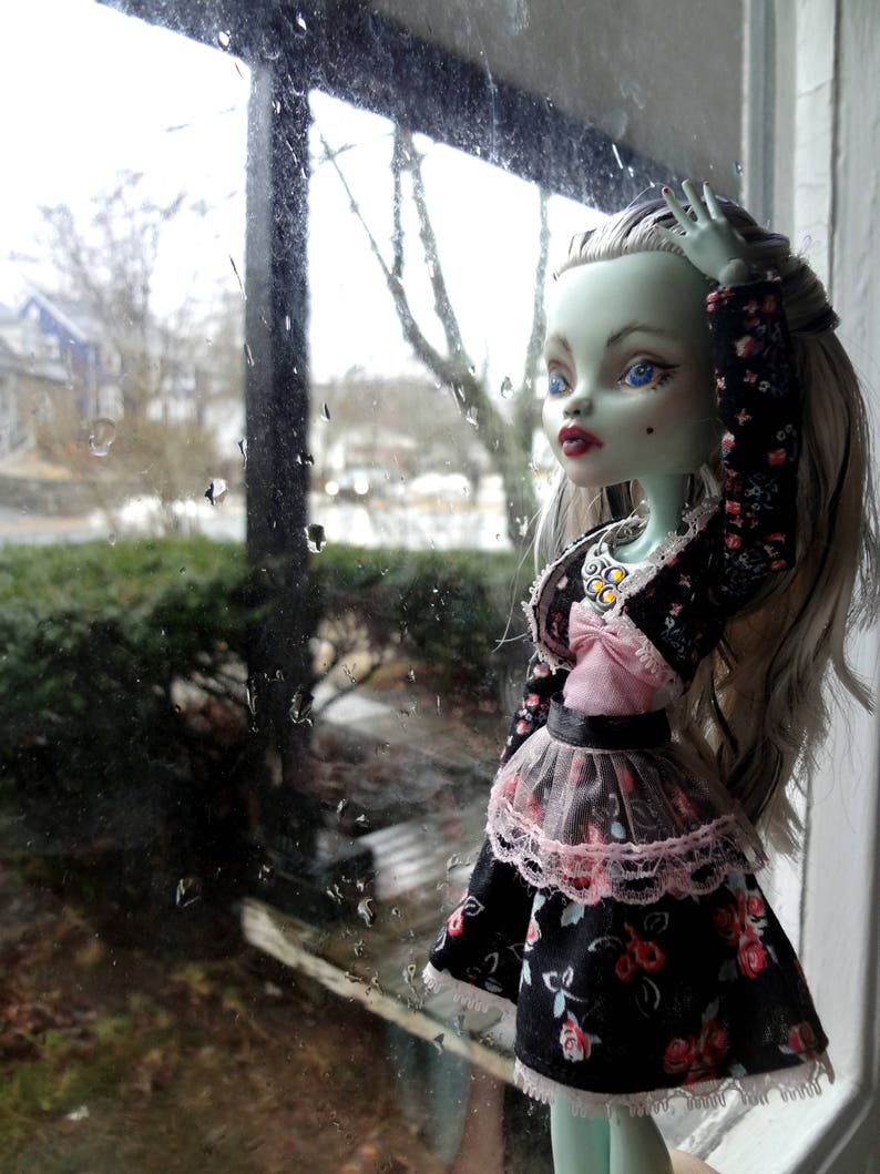 monster high tree doll