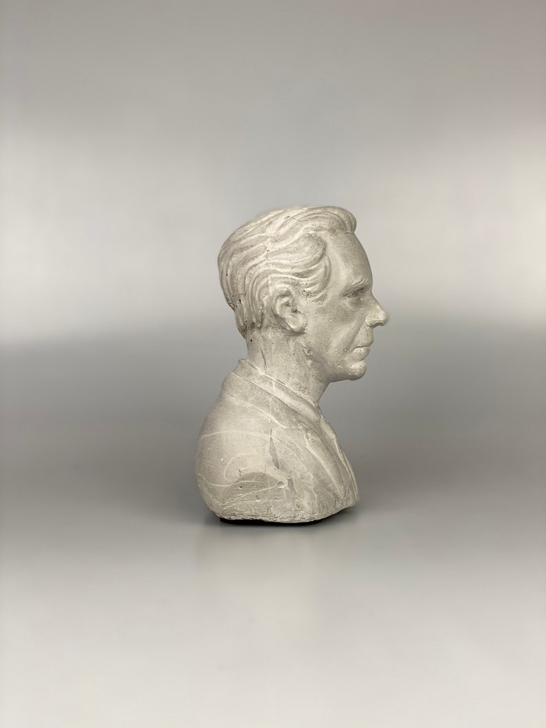 JORDAN PETERSON Concrete Bust Canadian Professor Statue - Etsy