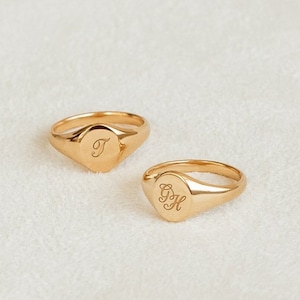 Personalized Oval Signet Ring by GracePersonalized - Custom Engraved Initials and Monogram Gold Ring *A0023-E01*