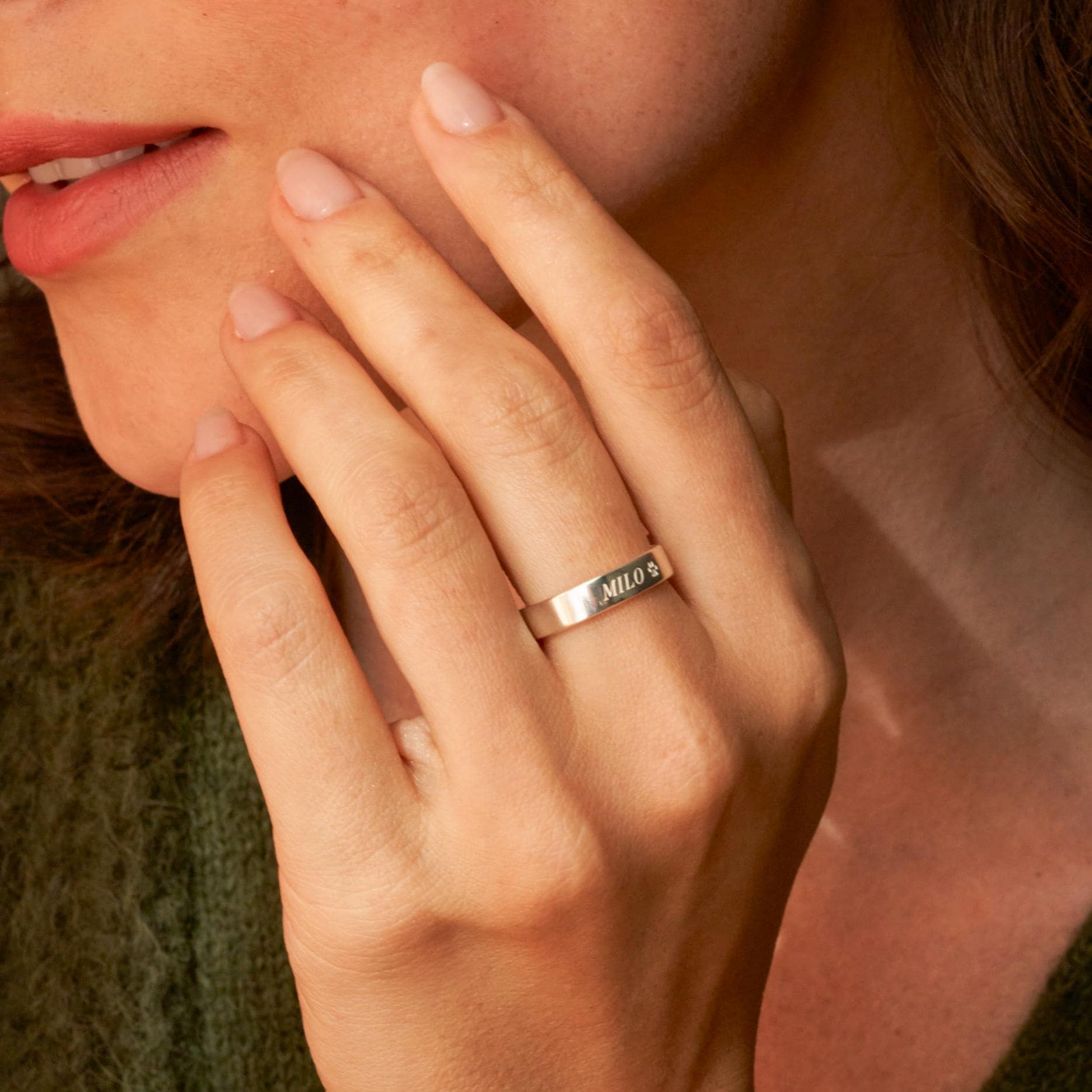 【Grace Personalized】RHETAリング Custom Engraved Thin Band Ring by Gracepersonalized
