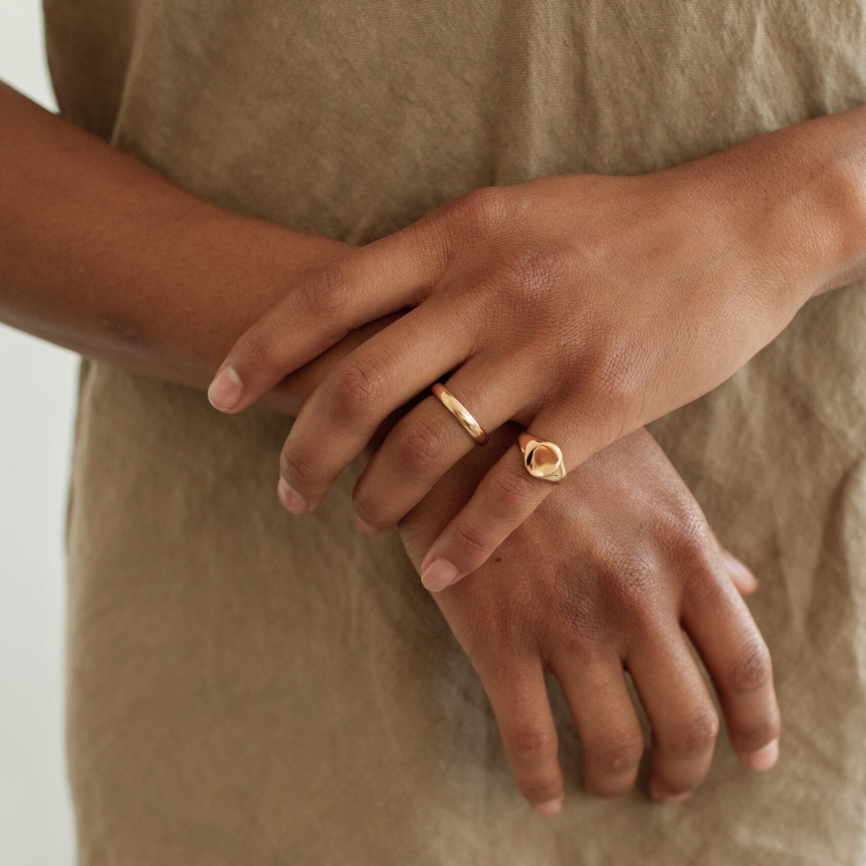 【Grace Personalized】RHONDAリング Personalized Oval Signet Ring by Gracepersonalized - Custom