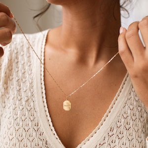 Aangepaste tag gegraveerde ketting - gouden initiële sieraden - zinvol cadeau voor haar | Grace Gepersonaliseerd afbeelding 10