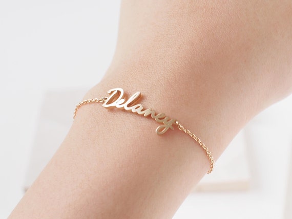 personalized bangles with names