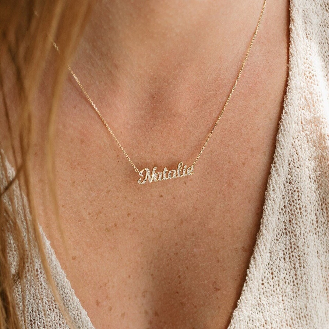 Pavé Script Name Necklace Custom Diamond Name Pendant pic image