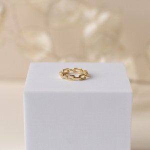 Kettengliedring von GracePersonalized Moderner Minimal Ring Gold Ring Pinky Einfache Stapelringe Mom Geschenke Versandfertig MARY RING Bild 3