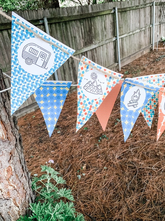 Printable Retro Camping Banner, Plain Retro Glamping Pennant Banner by