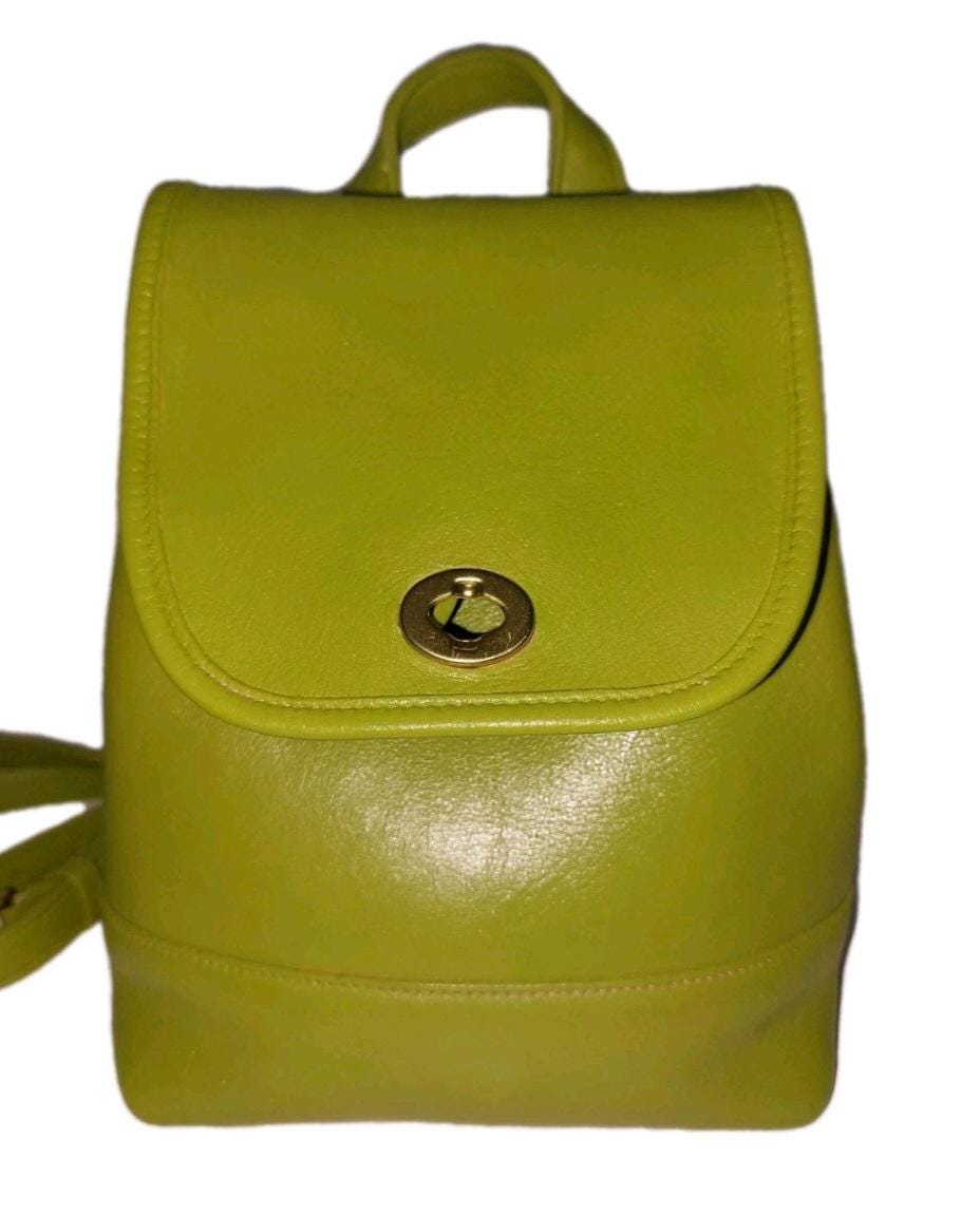 バッグ Vintage Coach old Backpack 9960 yellow Vintage Old Coach 9960 Leather Backpack Yellow 20 x 21 x