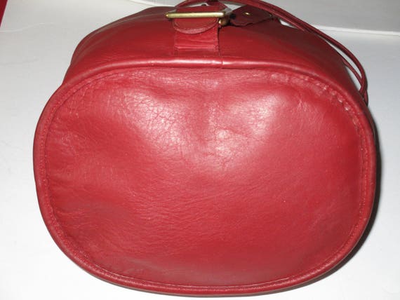 COACH Vintage The Sling Red Leather Ruck Sack Dra… - image 8