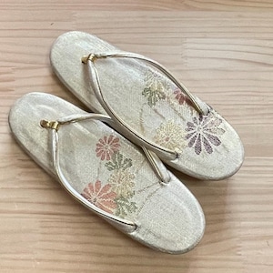 Japanese sandals for Kimono style, Zori, for women, gold