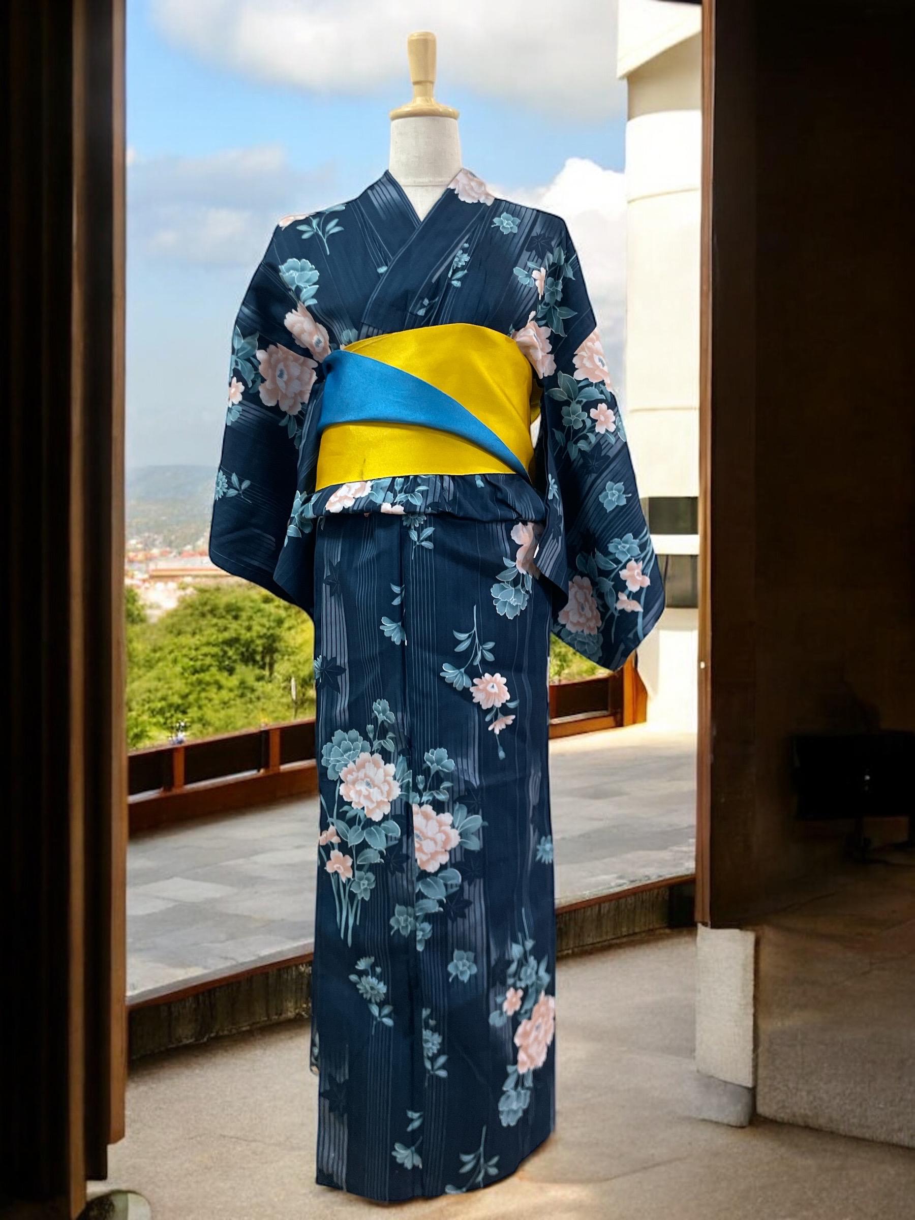 花柄浴衣 紺色 紺地×レトロ花柄浴衣 YUKATA by dazzy｜Yahoo!フリマ