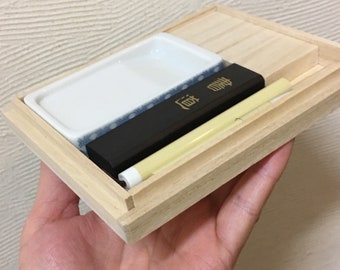 Shodo tool set, brush pen, ink stone, ink stick, Japanese calligraphy tool set. Small size