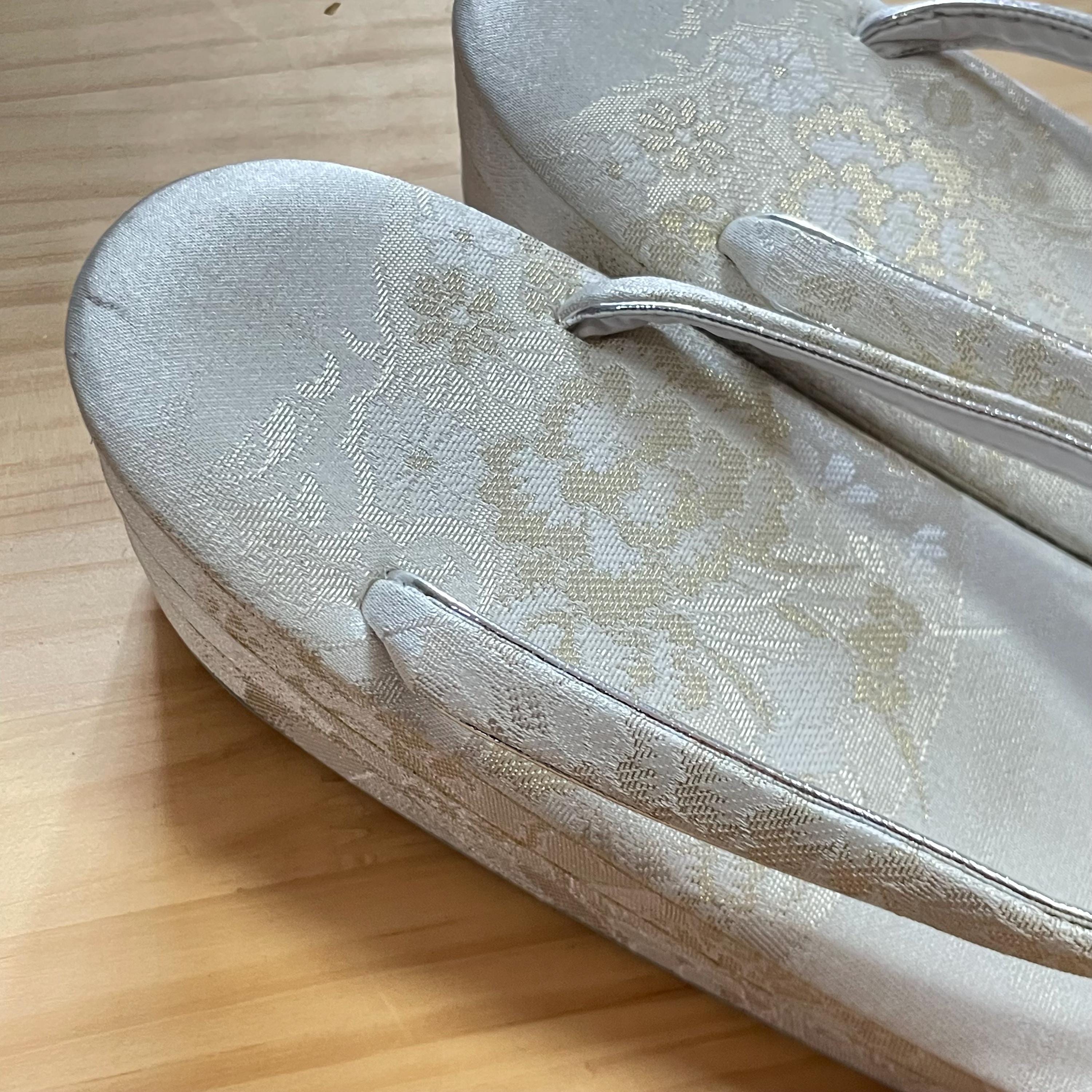 SHIORI✳︎ Japanese Sandals Zori Kimono Accessory Vtg Traditonal