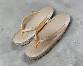 Vintage Japanese Zori Sandals 23cm | Used Kimono Footwear | Gold Traditional Geta Style | Wabi Sabi Decor Prop
