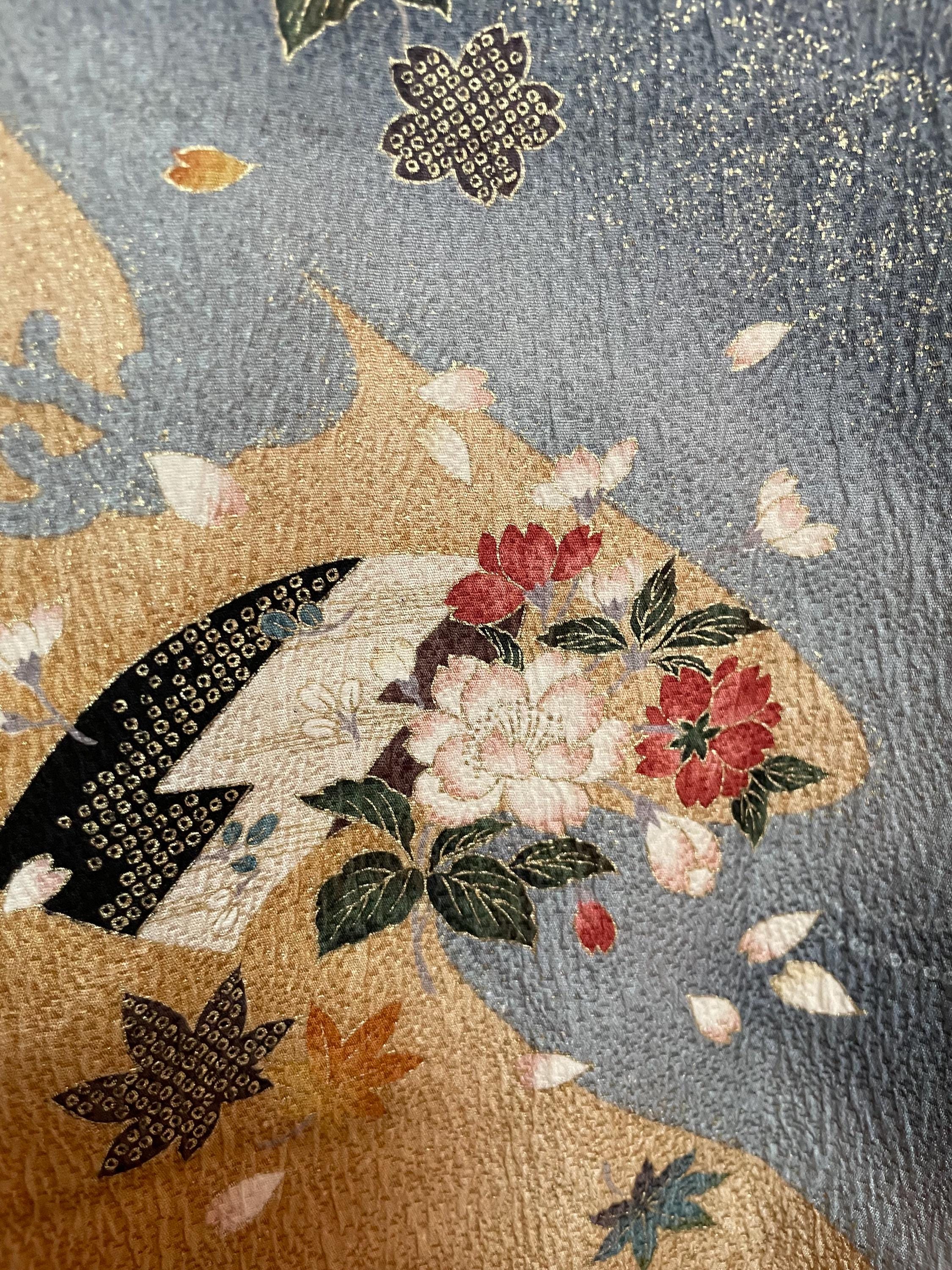 付け下げ　草木花柄　茶色 茶色の着物、シルクの花柄着物、ヴィンテージ着物、小紋、シルク