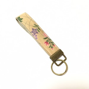 Wristlet Key Fob, flower, Fabric Key Chain, Japanese kimono pattern Fabric key fob, wristlet, gift for woman
