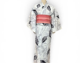 Vintage White Yukata Set, Japanese Summer Kimono, Floral Cotton Yukata, Pink Obi Included, Traditional Japanese Clothing, Affordable Yukata