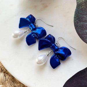Blue bow earrings with faux pearl - lightweight earrings, metallic earrings, bow earrings, faux pearl earrings, cute earrings, blue earrings