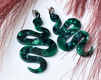 Snake earrings resin pendant - green spotted resin - snake earrings, resin earrings, green earrings, jungle earrings, statement earrings