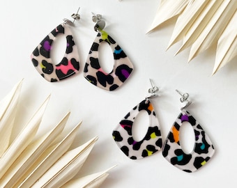 Dangling earrings Leopard Resin - leopard earrings, colorful earrings, animal earrings, resin earrings, animal print earrings