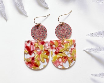 Hanging earrings Resin Mandala Red Yellow - resin earrings, brass earrings, confetti earrings, mandala earrings, red yellow earrings