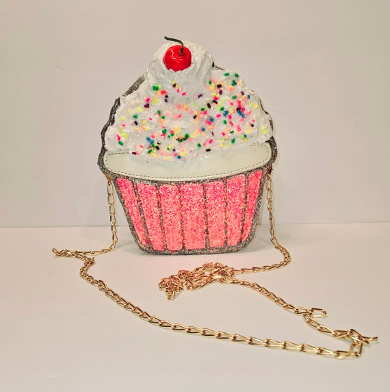 Hot Pink Cupcake Purse: Kawaii Cake Crossbody Bag . - Etsy display picture 1