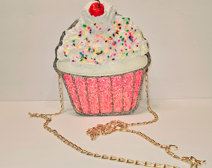 Hot Pink Cupcake Purse: Kawaii Cake Crossbody Bag .