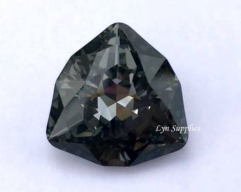 4706 SILVER NIGHT 24mm Swarovski Crystal Trilliant Fancy Stone, Dark Grey Triangle