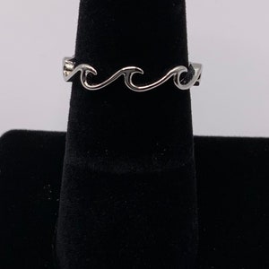 925 Sterling Silver Infinity Wave Ring