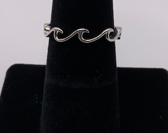 925 Sterling Silver Infinity Wave Ring