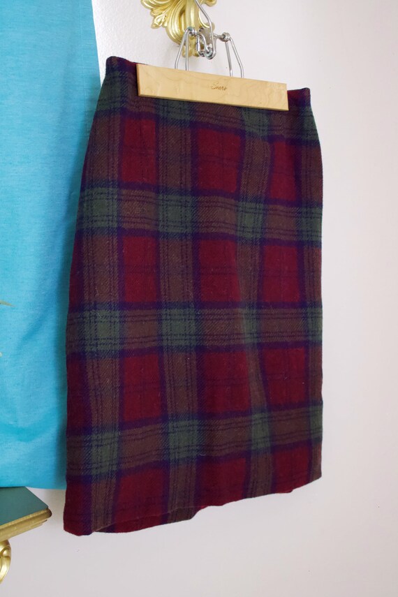 1970s Tartan Wool Skirt in Red, Blue and Olive Green Gem