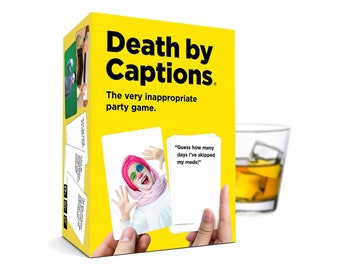 Death By Captions Partyspel - FRI FRAKT INOM USA