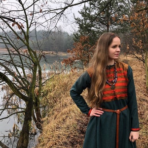 Viking Woolen Coat with silk and bronze buttons