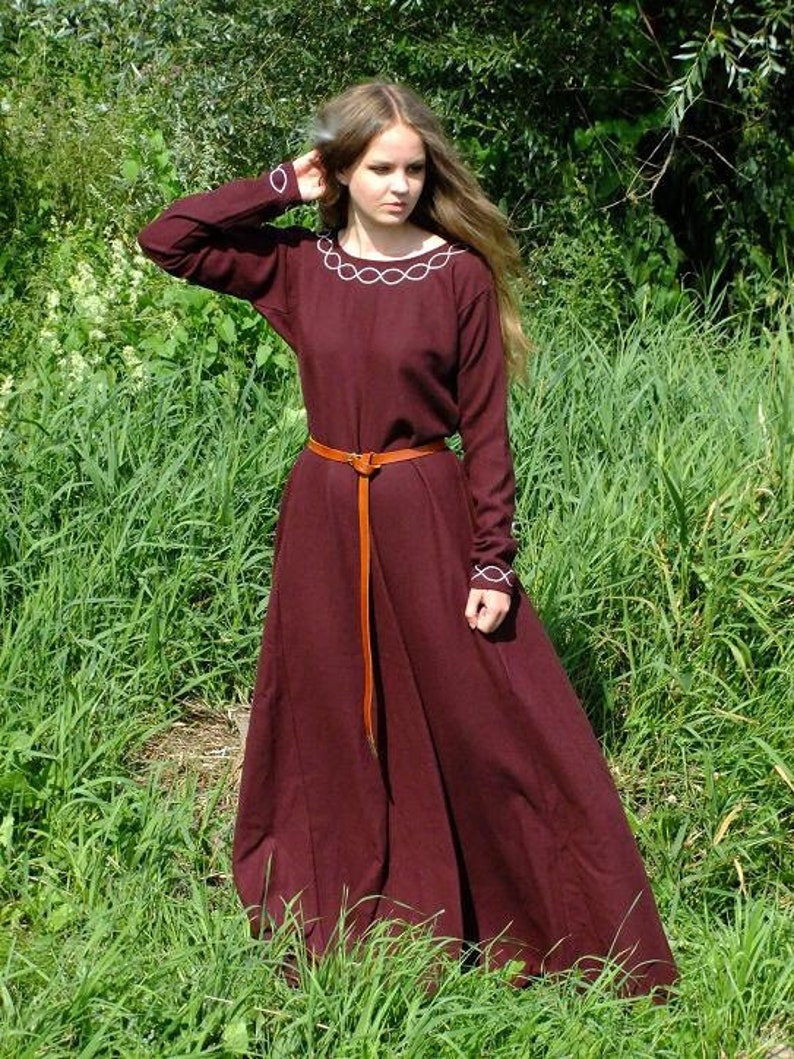Medieval Dress for Historical Reenactment Wool Embroidery - Etsy