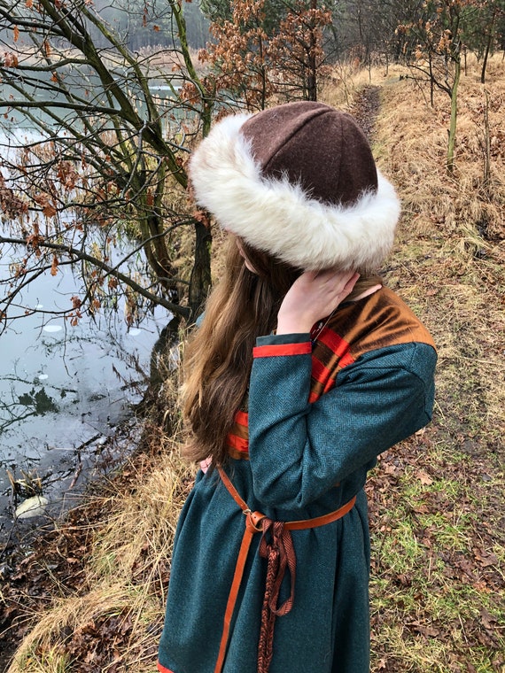 Medieval Round Hat With Fox Fur Viking Slav UK