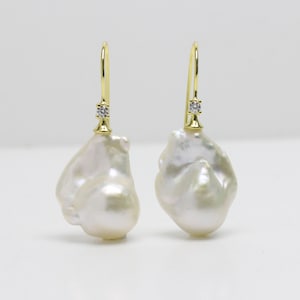 White baroque pearl earrings,large big jumbo flameball pearl earrings,sterling silver pearl dangle earrings