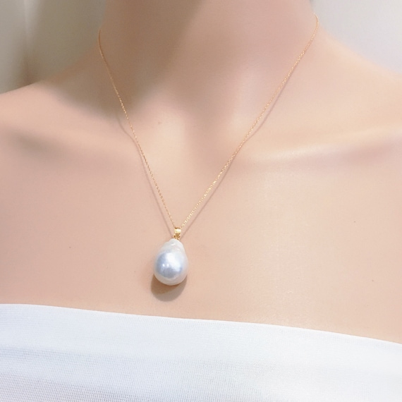 ネックレス・ペンダント FOURCOMMA MARBLE PEARL WH NECKLACE White Pearl Necklace Aquamarine and Pearl Pendant Necklace